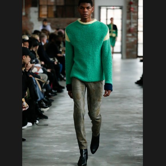 Welcome to My Closet! - Picture 7 of 16